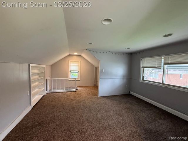 19071 Toepfer Drive, Eastpointe, MI 48021