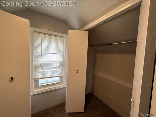 19071 Toepfer Drive, Eastpointe, MI 48021