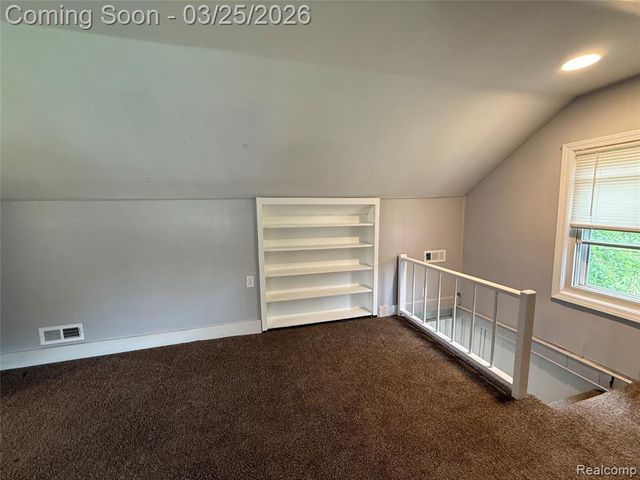 19071 Toepfer Drive, Eastpointe, MI 48021