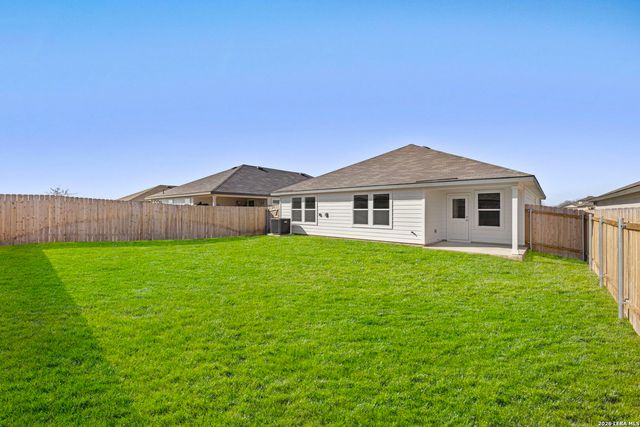 333 Cottonmouth, Seguin, TX 78155