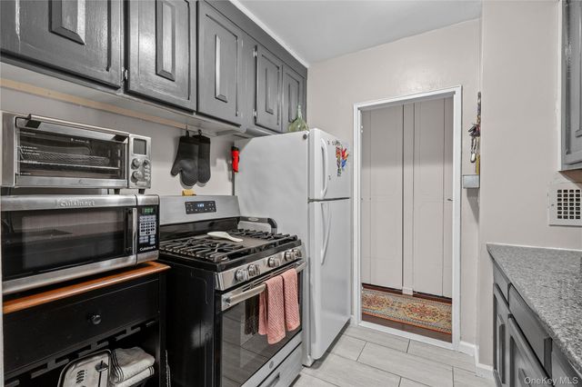 360 Westchester Avenue 503, Port Chester, NY 10573