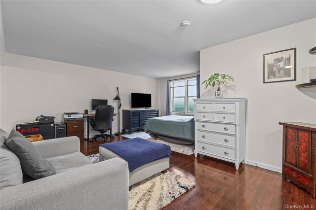 360 Westchester Avenue 503, Port Chester, NY 10573