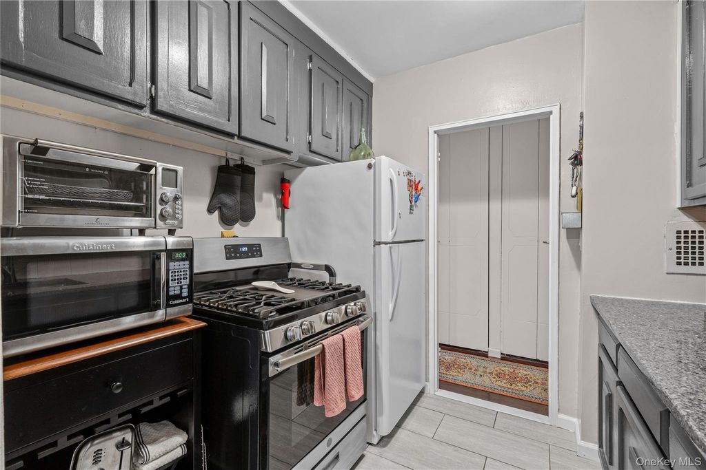 360 Westchester Avenue 503, Port Chester, NY 10573 — photo 5