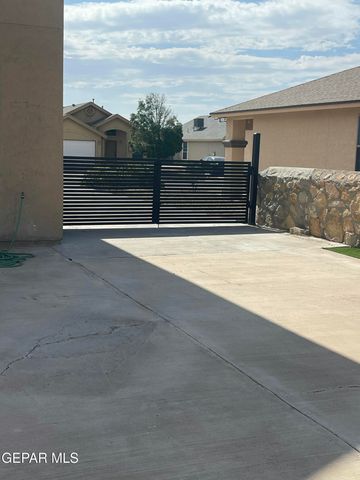 809 Desert Moon Drive, Horizon City, TX 79928