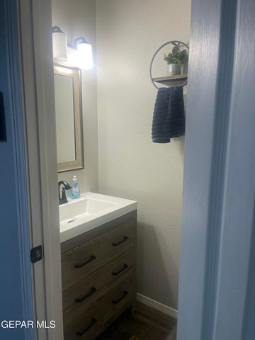 809 Desert Moon Drive, Horizon City, TX 79928