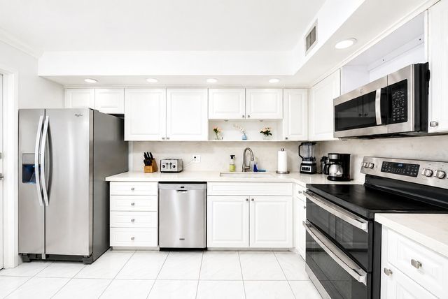1370 S Ocean Boulevard 1703, Pompano Beach, FL 33062