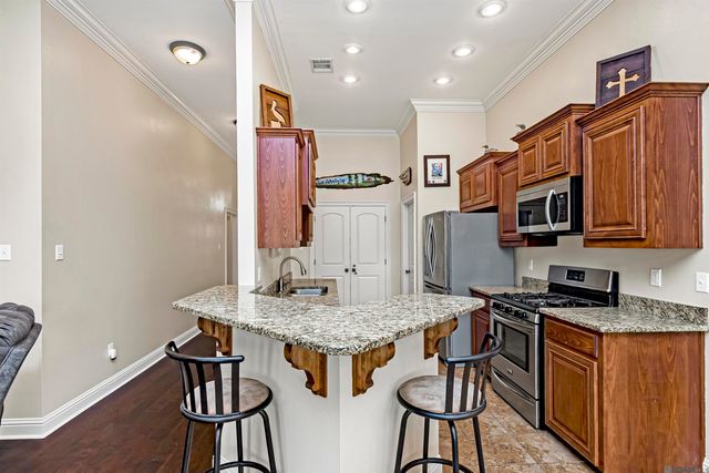 3250 Orleans Quarters Dr, Brusly, LA 70719