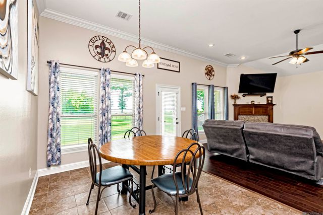 3250 Orleans Quarters Dr, Brusly, LA 70719