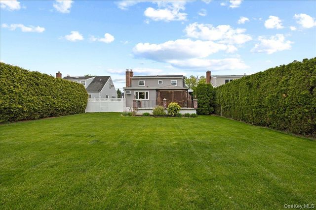 113 6th Street, New Hyde Park, NY 11040
