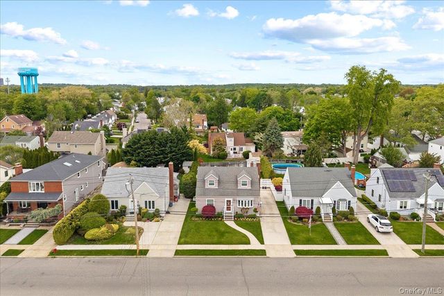 113 6th Street, New Hyde Park, NY 11040