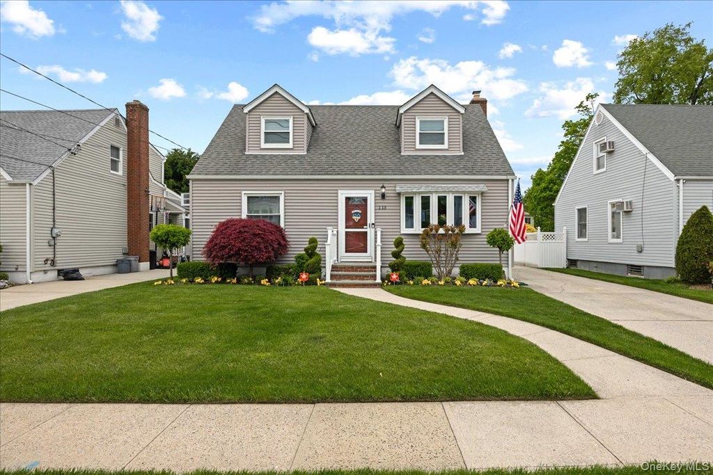 113 6th Street, New Hyde Park, NY 11040