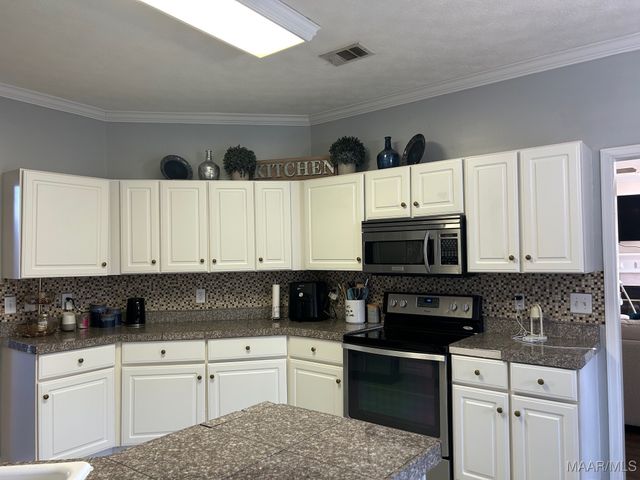 110 POPLAR GROVE Drive, Wetumpka, AL 36092