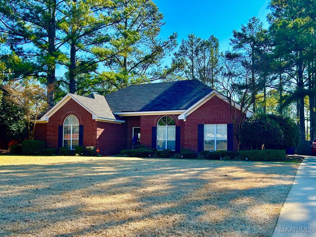 110 POPLAR GROVE Drive, Wetumpka, AL 36092