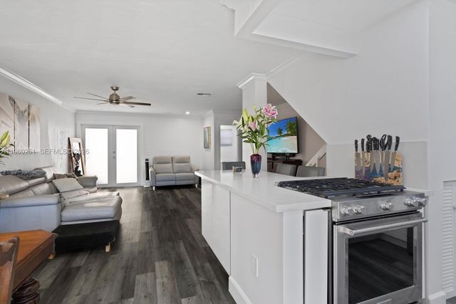 8512 SW 103rd Ave, Miami, FL 33173