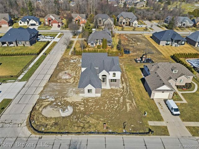 35957 Windridge Drive, New Baltimore, MI 48047