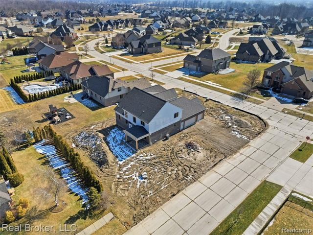 35957 Windridge Drive, New Baltimore, MI 48047