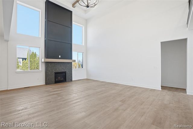 35957 Windridge Drive, New Baltimore, MI 48047
