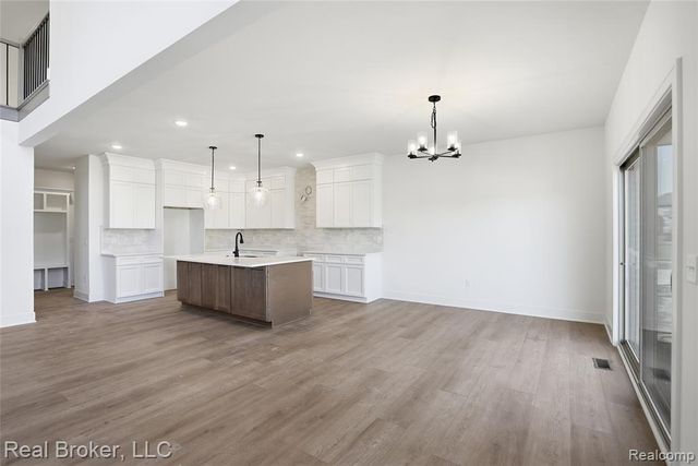 35957 Windridge Drive, New Baltimore, MI 48047