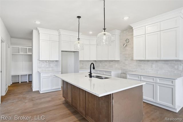 35957 Windridge Drive, New Baltimore, MI 48047