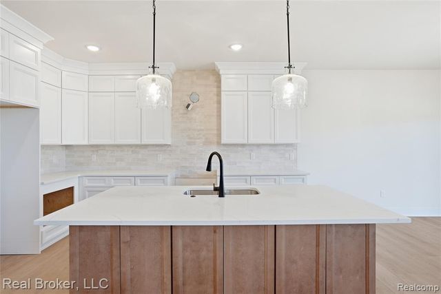 35957 Windridge Drive, New Baltimore, MI 48047