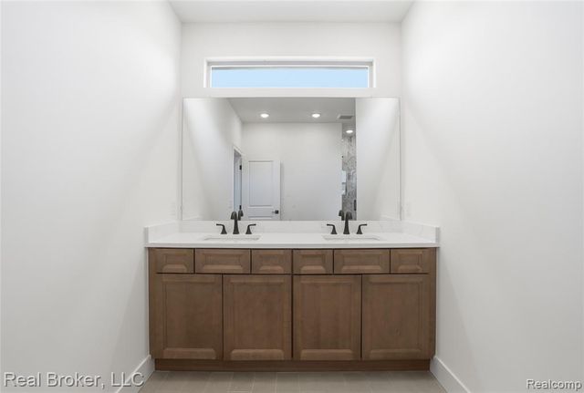 35957 Windridge Drive, New Baltimore, MI 48047