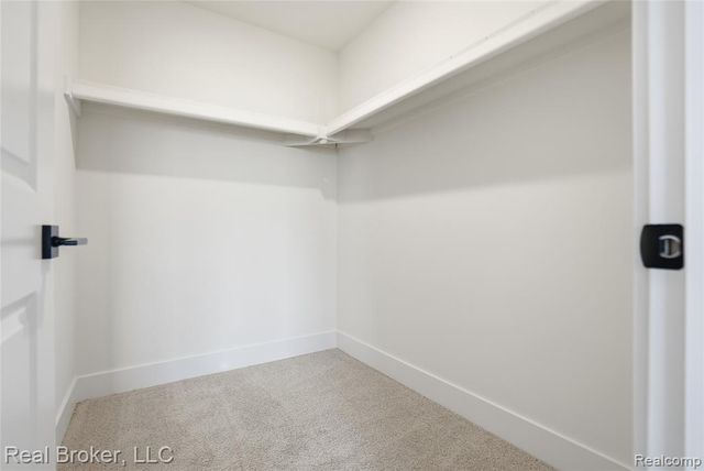 35957 Windridge Drive, New Baltimore, MI 48047