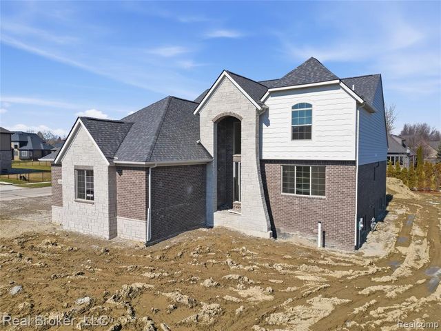 35957 Windridge Drive, New Baltimore, MI 48047