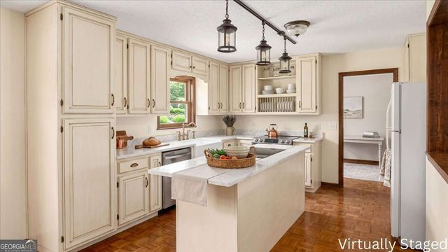 271 Broken Arrow Trail, Dahlonega, GA 30533