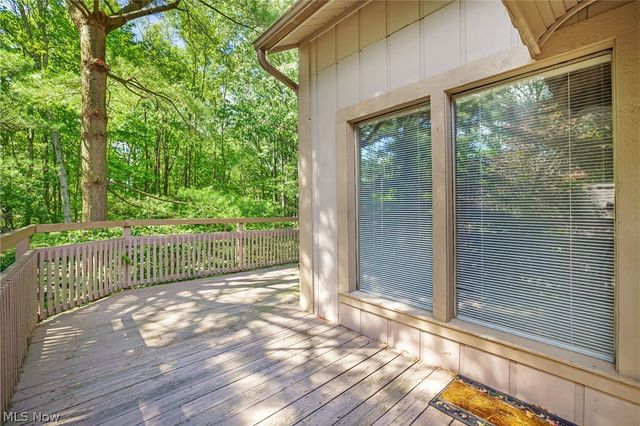 593 Meredith Lane, Cuyahoga Falls, OH 44223