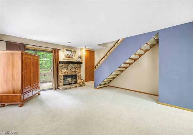 593 Meredith Lane, Cuyahoga Falls, OH 44223