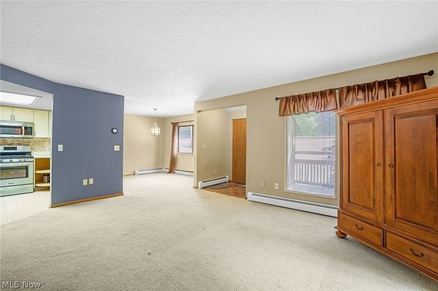 593 Meredith Lane, Cuyahoga Falls, OH 44223