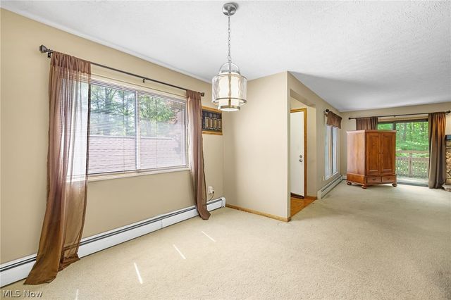593 Meredith Lane, Cuyahoga Falls, OH 44223