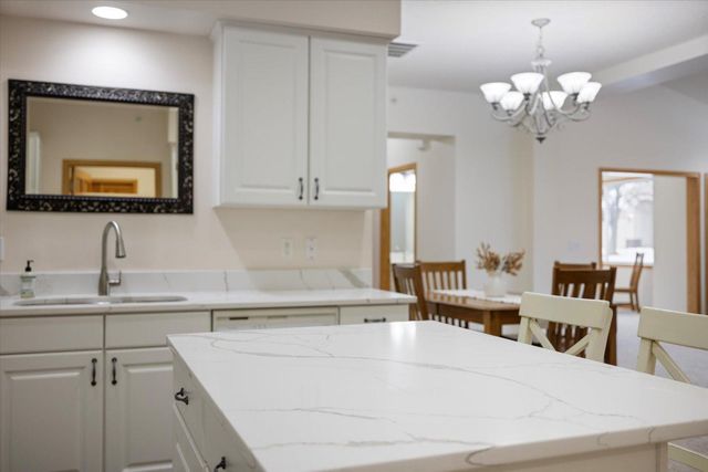 13930 54th Avenue N 1, Plymouth, MN 55446