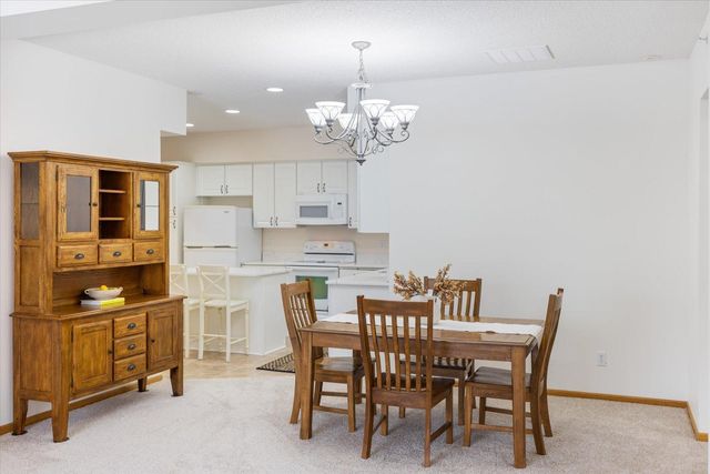 13930 54th Avenue N 1, Plymouth, MN 55446