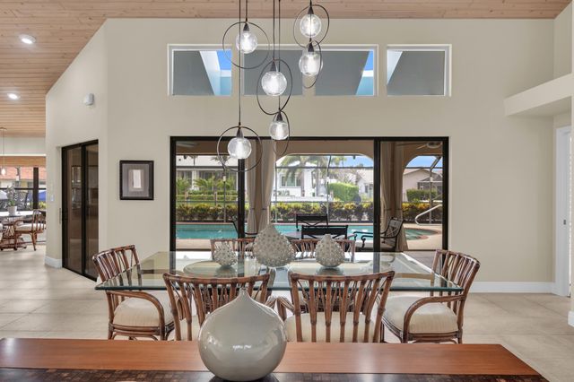 9067 SE Star Island Way, Hobe Sound, FL 33455