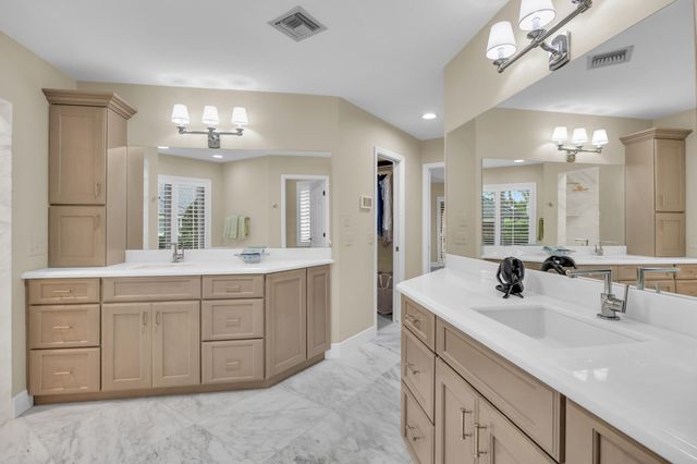 9067 SE Star Island Way, Hobe Sound, FL 33455