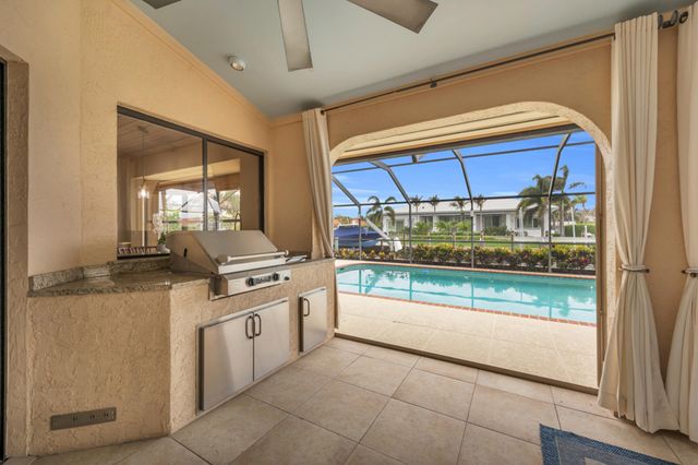 9067 SE Star Island Way, Hobe Sound, FL 33455