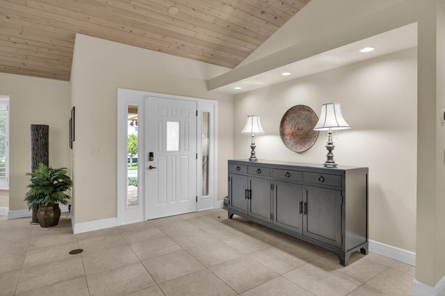 9067 SE Star Island Way, Hobe Sound, FL 33455