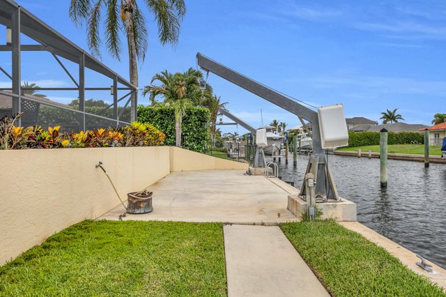 9067 SE Star Island Way, Hobe Sound, FL 33455