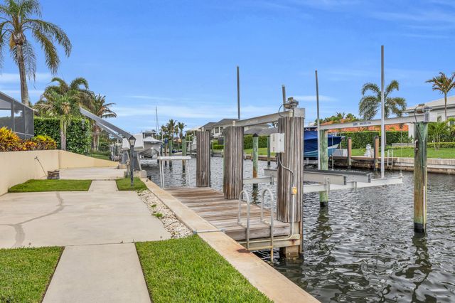 9067 SE Star Island Way, Hobe Sound, FL 33455