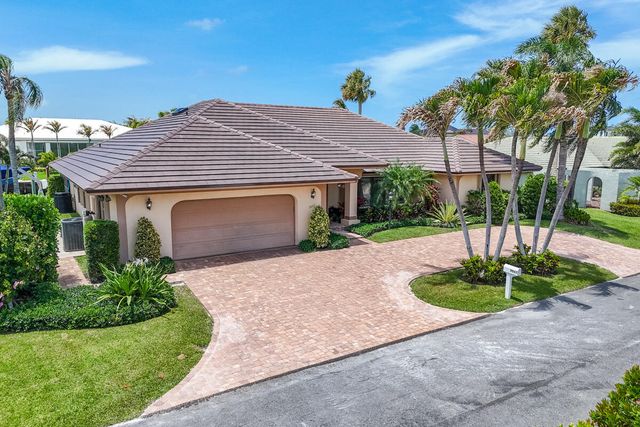 9067 SE Star Island Way, Hobe Sound, FL 33455