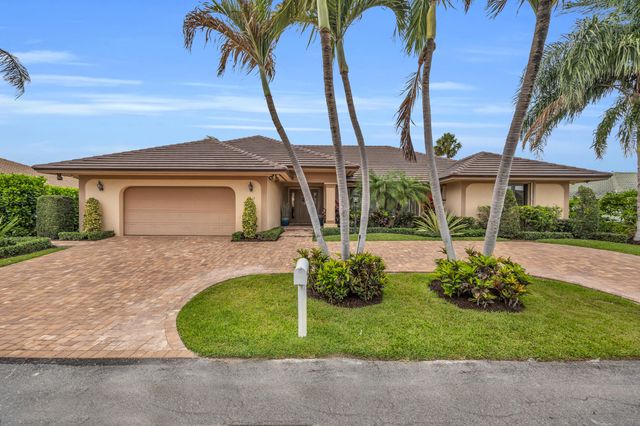 9067 SE Star Island Way, Hobe Sound, FL 33455