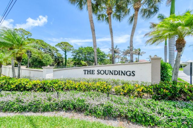 9067 SE Star Island Way, Hobe Sound, FL 33455