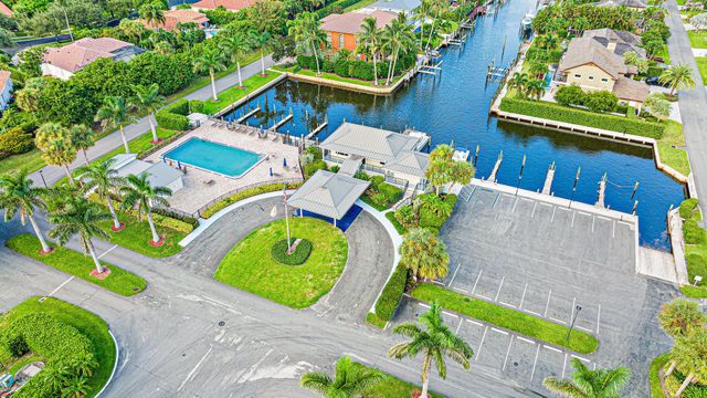 9067 SE Star Island Way, Hobe Sound, FL 33455