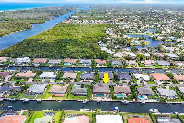 9067 SE Star Island Way, Hobe Sound, FL 33455