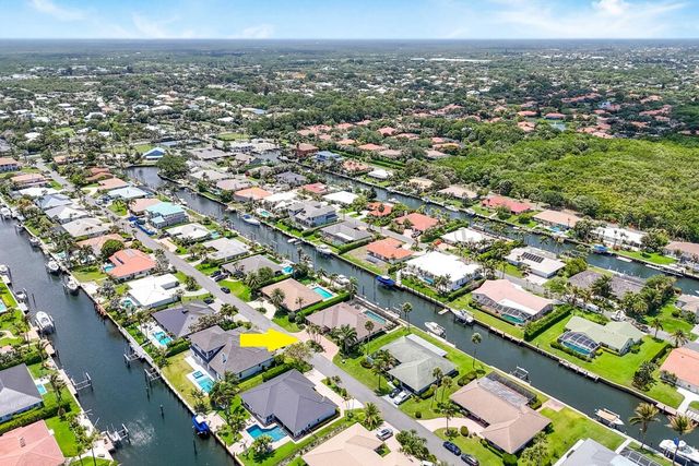 9067 SE Star Island Way, Hobe Sound, FL 33455