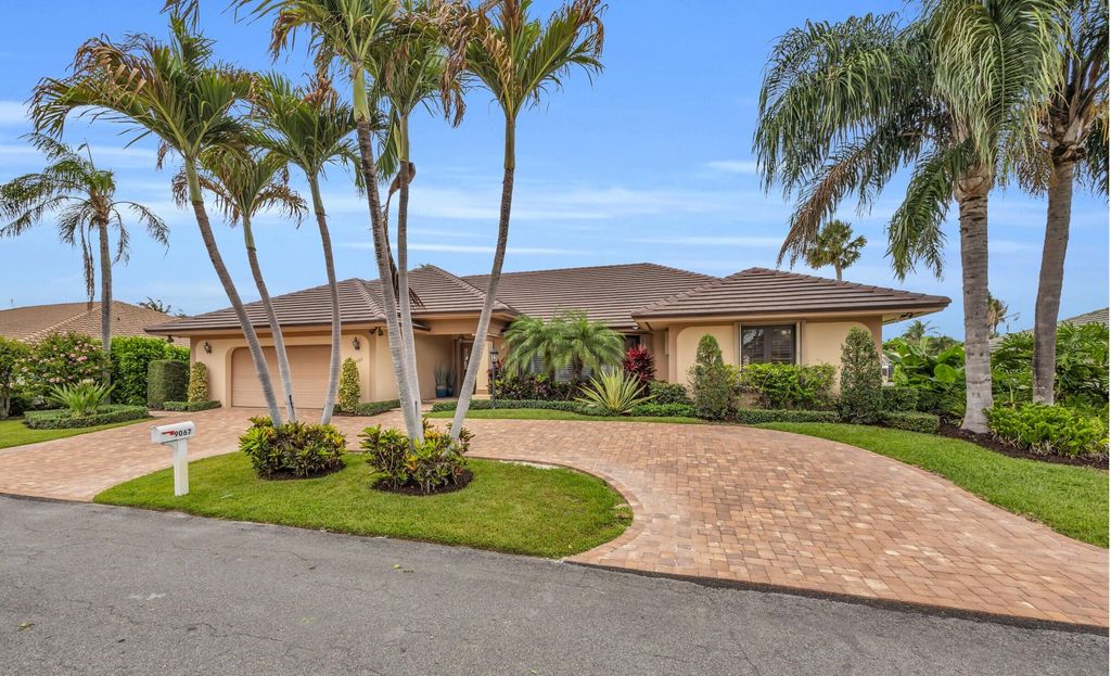 9067 SE Star Island Way, Hobe Sound, FL 33455