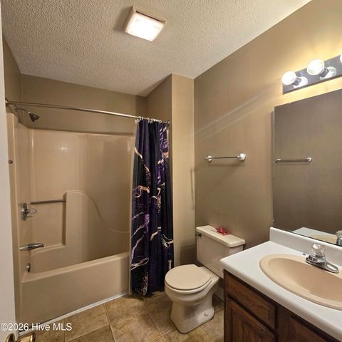 2700 Thackery Road 31, Greenville, NC 27858