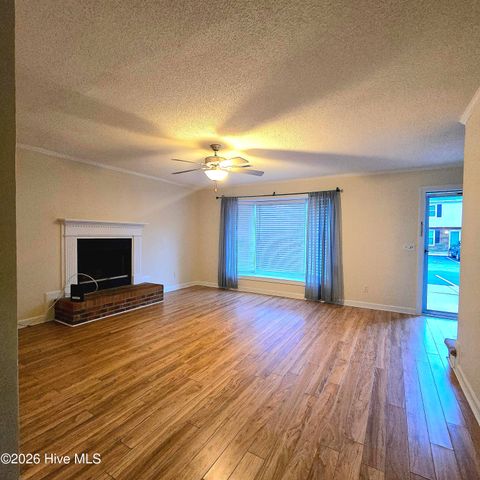 2700 Thackery Road 31, Greenville, NC 27858