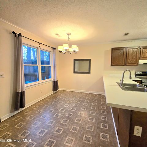 2700 Thackery Road 31, Greenville, NC 27858